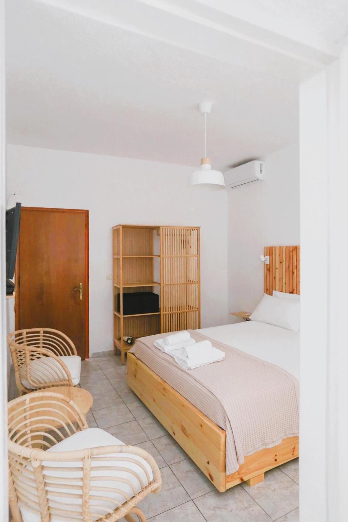 Nona'S Rooms Himare Ngoại thất bức ảnh